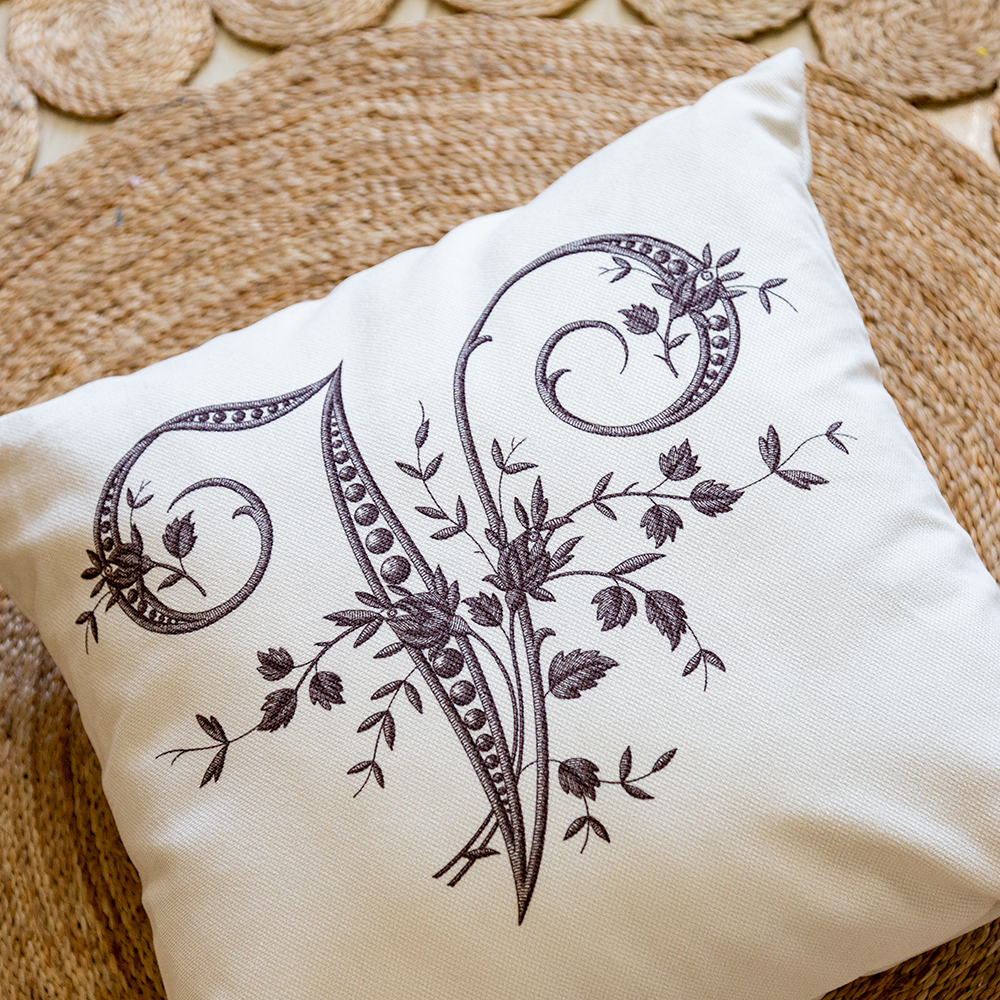 21080561 Арт-подушка «Монограмма буквы V» Object Desire Азбука мечты  - Вид №3