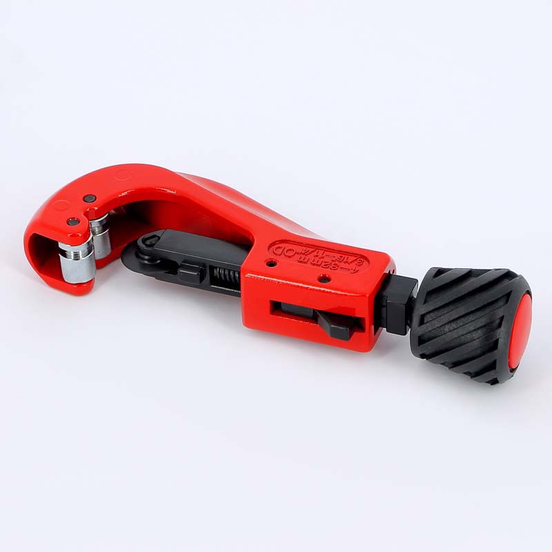 Резак для металлопластиковых труб круговой с фаскоснимателем TIEMME 0-32мм 0340032