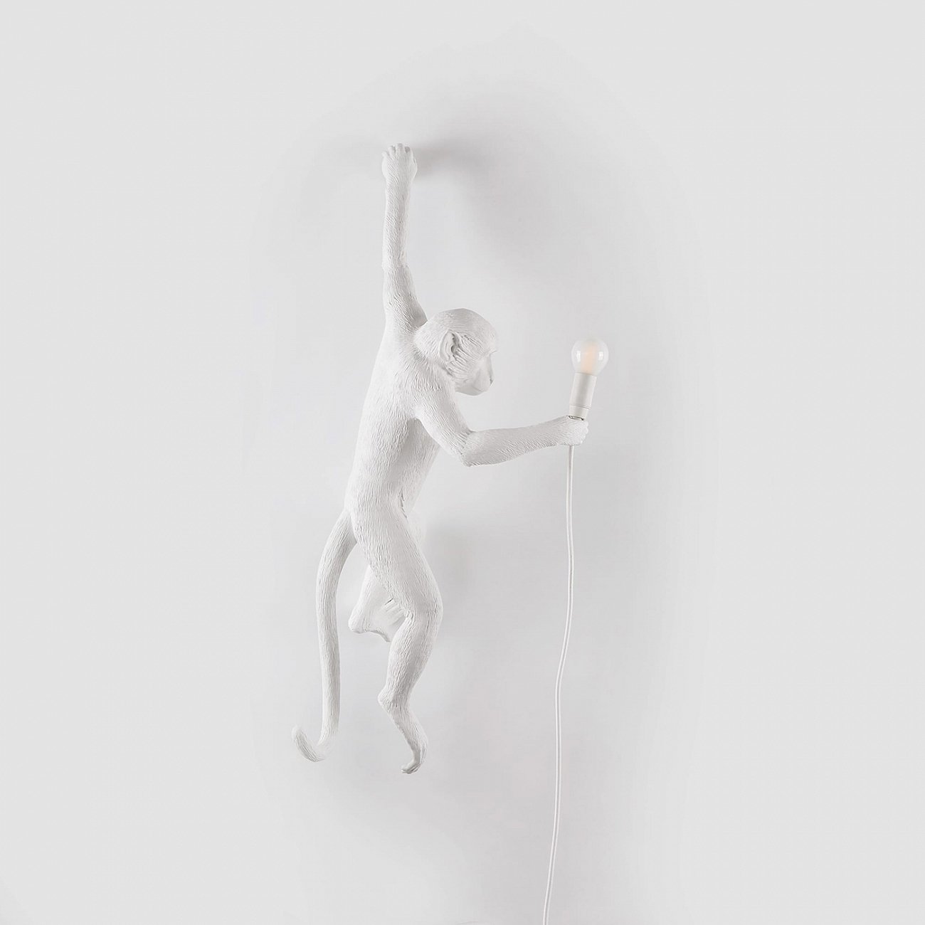 Светильник настенный белый Monkey Lamp Hanging Left 14881 SELETTI  00-3882922 Белый  - Вид №2