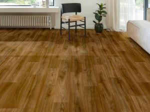 Нескользящий пол из переработанного ПВХ с эффектом дерева