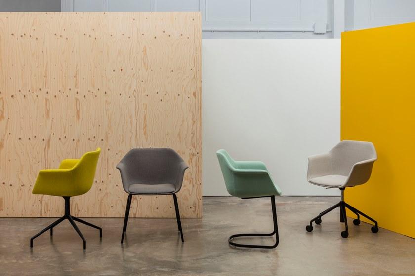 Andreu World Стул с обивкой и подлокотниками Gala So0718 - Вид №5