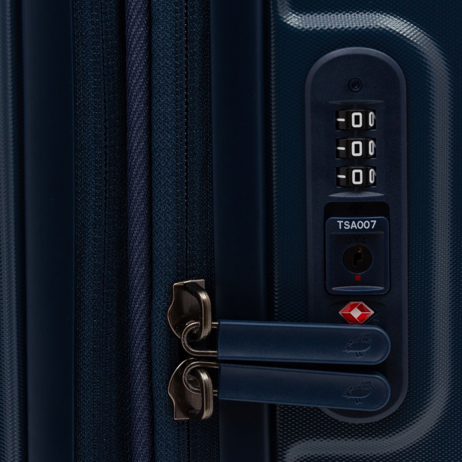 SZV34-23E Чемодан SZV34 Expandable Small Trolley Mandarina Duck Logoduck+  - Вид №5