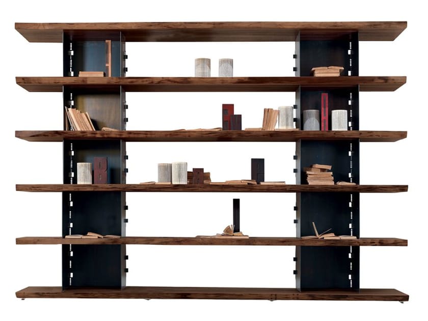 Книжный шкаф из массива дерева и железа Riva 1920 BRIE ARCH-00021599