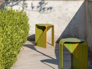 Пластиковый табурет с 3D-печатью