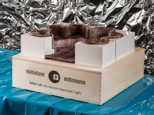 Миниатюрный искусственный мех и стекловолокно