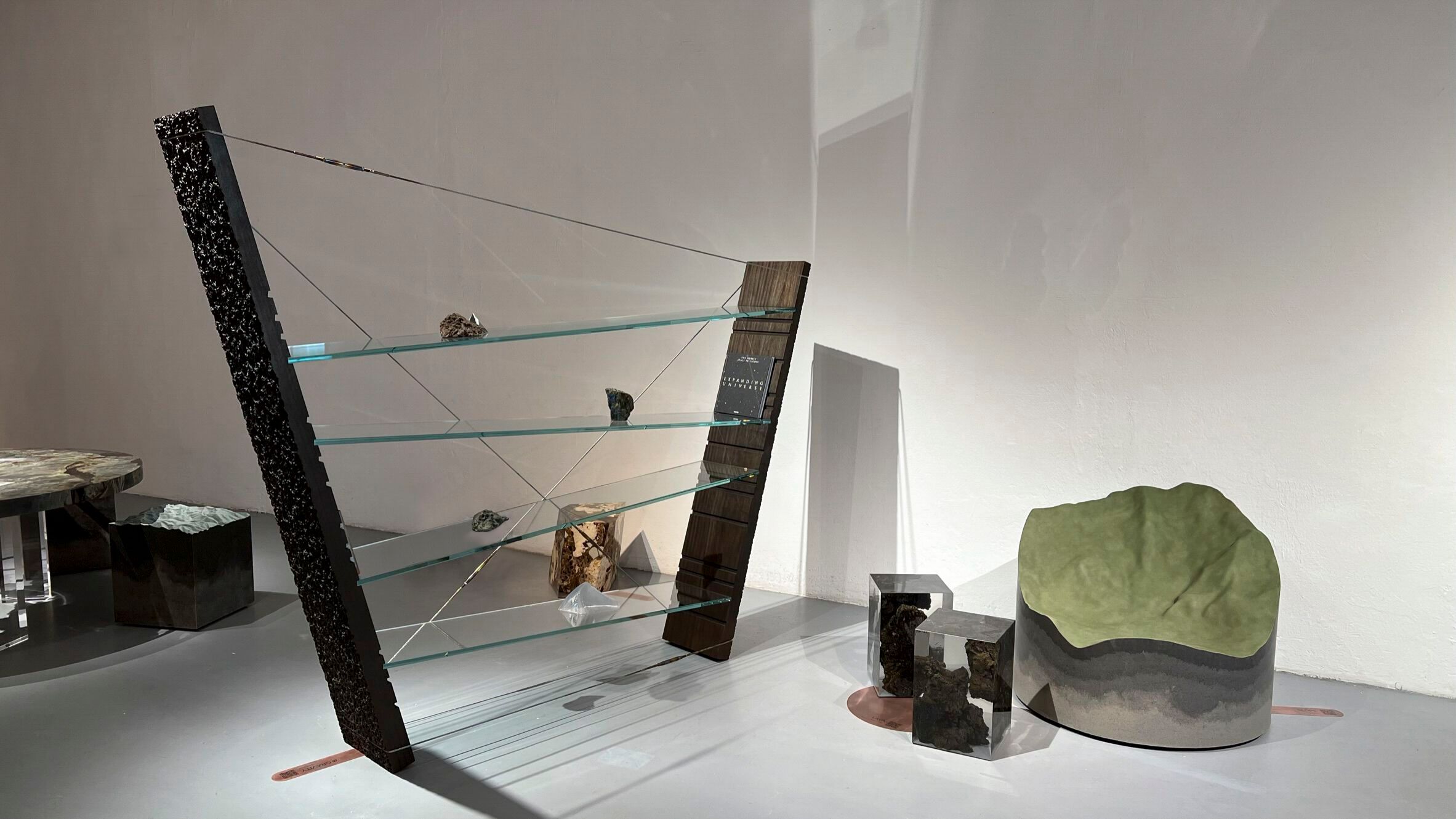 Журнальный столик / табурет из лавового камня и смолы alcarol Geomorphic 2023 ARCH-00118545 - Вид №9