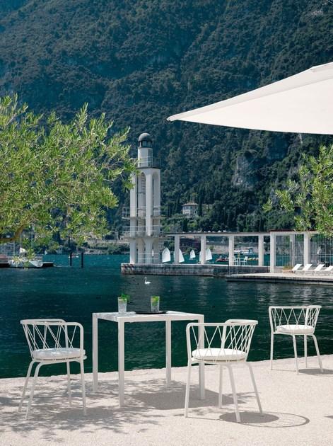 Vermobil Штабелируемый металлический садовый стул с подлокотниками Desiree De301 - Вид №3