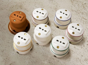 Керамическая одиночная электрическая розетка