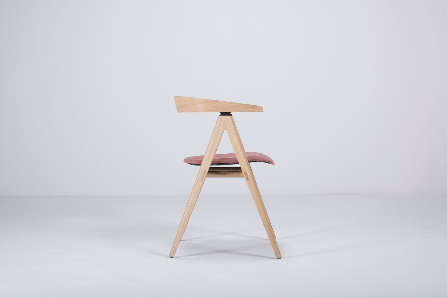 Мягкий стул с открытой спинкой Gazzda Ava ARCH-00071806 - Вид №23