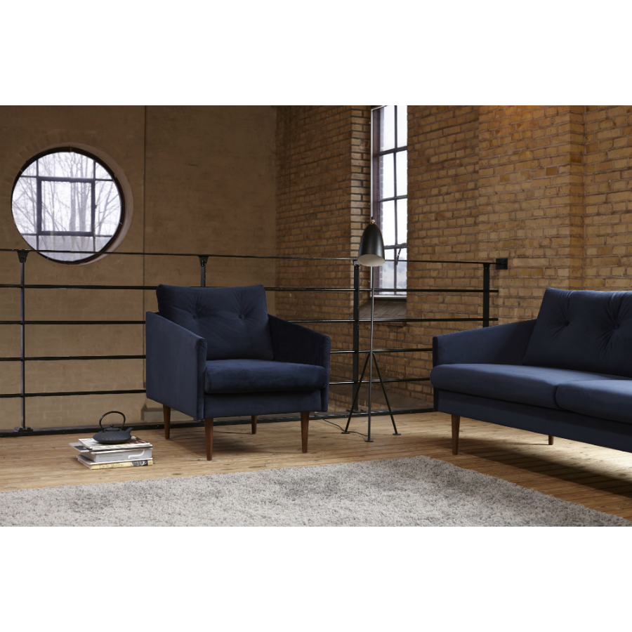 Кресло Anton с ножками из дуба/грецкого ореха, темно-голубое Kragelund 3750124604 - Вид №1