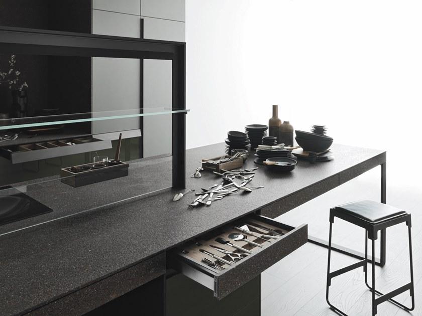 VALCUCINE Стеклянная кухня в современном стиле с островом без ручек Genius loci sun-id-1499790 - Вид №11