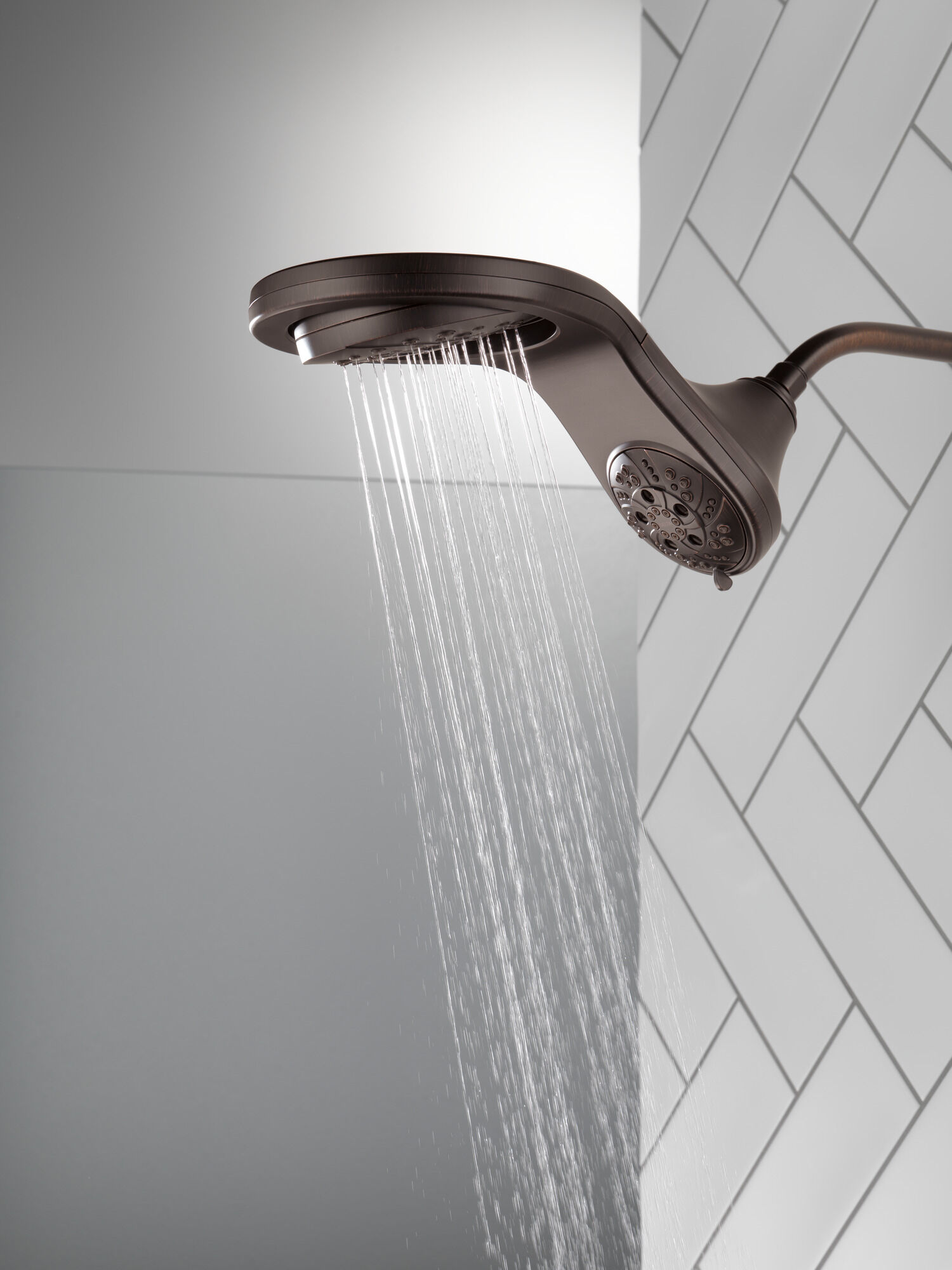 58581-RB25-PK HydroRain® H2Okinetic® 5-регулировочная душевая лейка два в одном Delta Faucet Universal Showering Венецианская бронза  - Вид №8