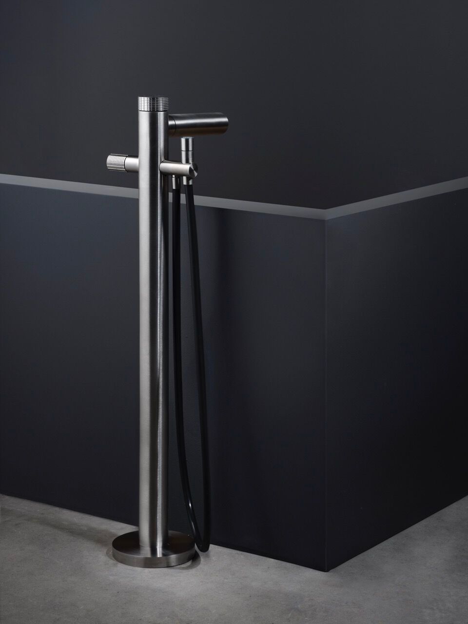 Смеситель для ванны из нержавеющей стали с ручным душем BEAMTECH App ARCH-00150677 - Вид №1