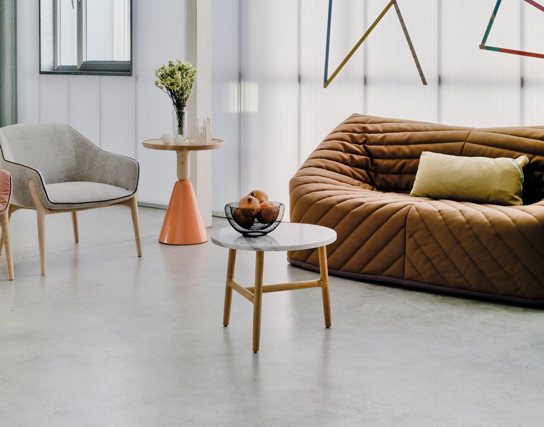 Круглый деревянный журнальный столик SANCAL обнаженная ARCH-00023981 - Вид №4