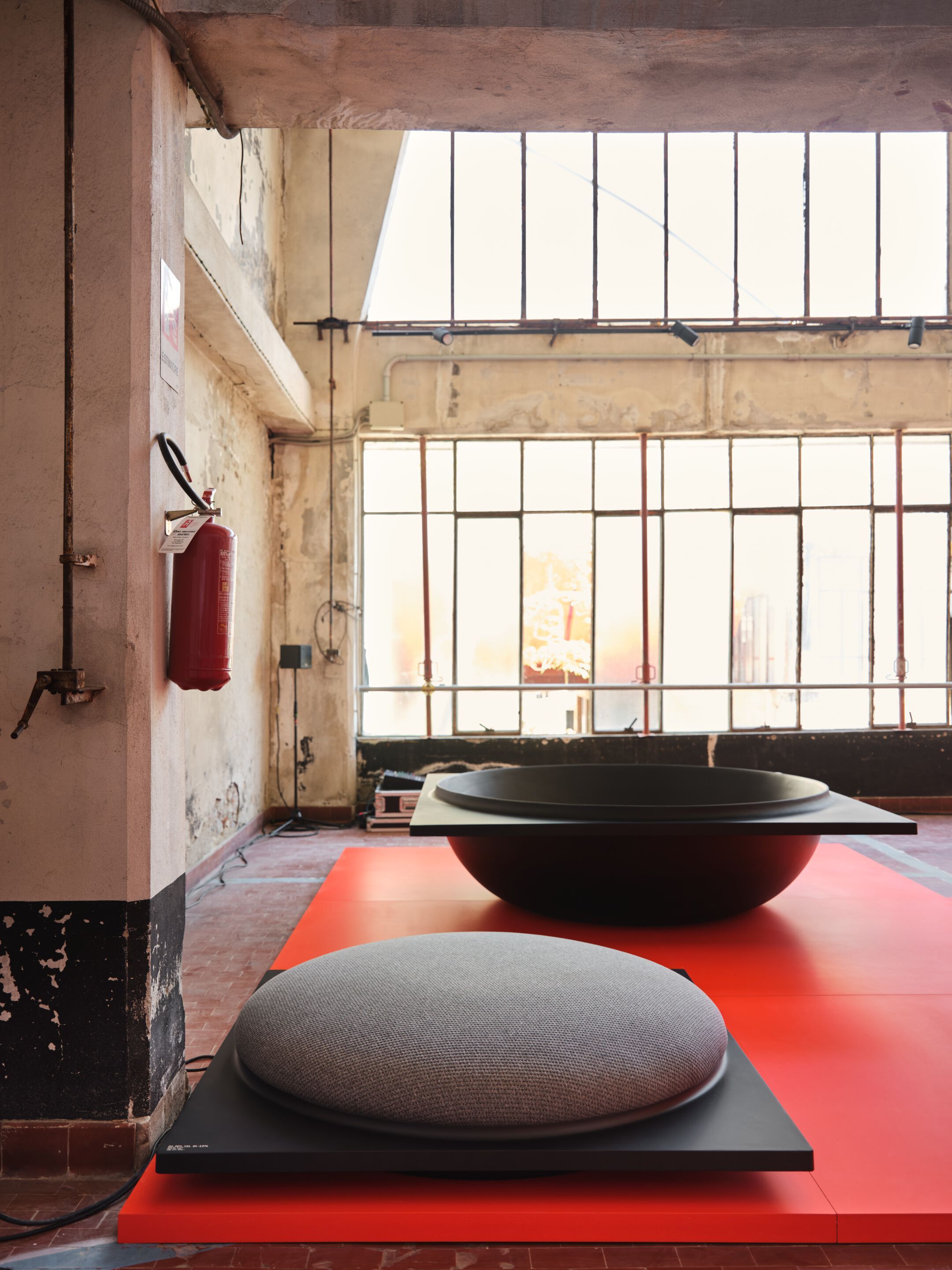 Бетонный квадратный пуф PULKRA купол ARCH-00121388 - Вид №2