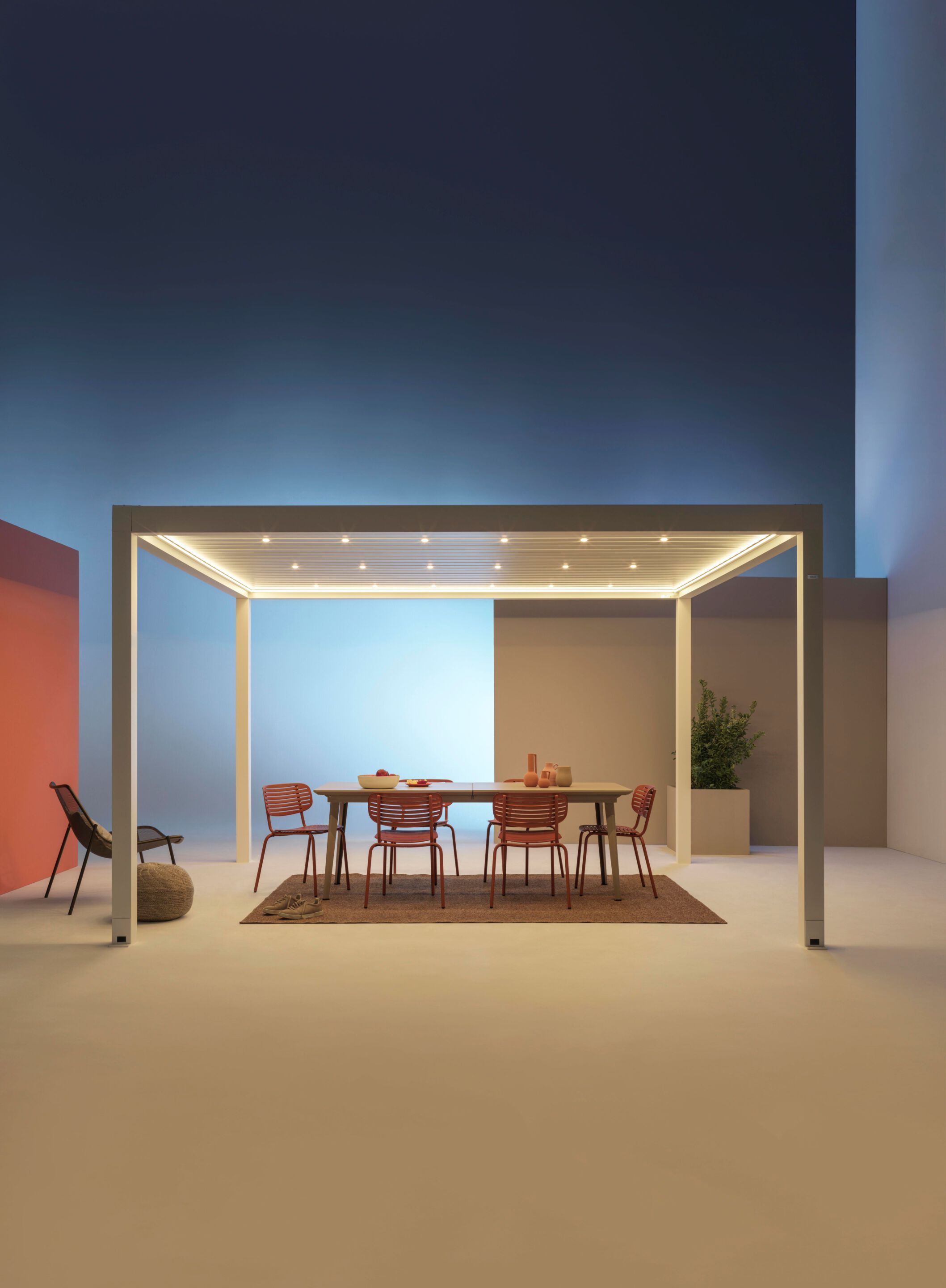 Биоклиматическая пергола из алюминия с поворотными пластинами GIBUS MOVIE ARCH-00100698 - Вид №1