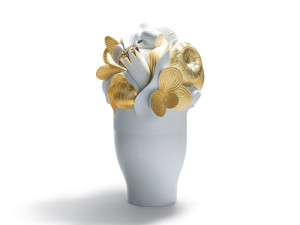 Фарфоровая ваза