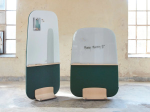 Офисная доска с колесами