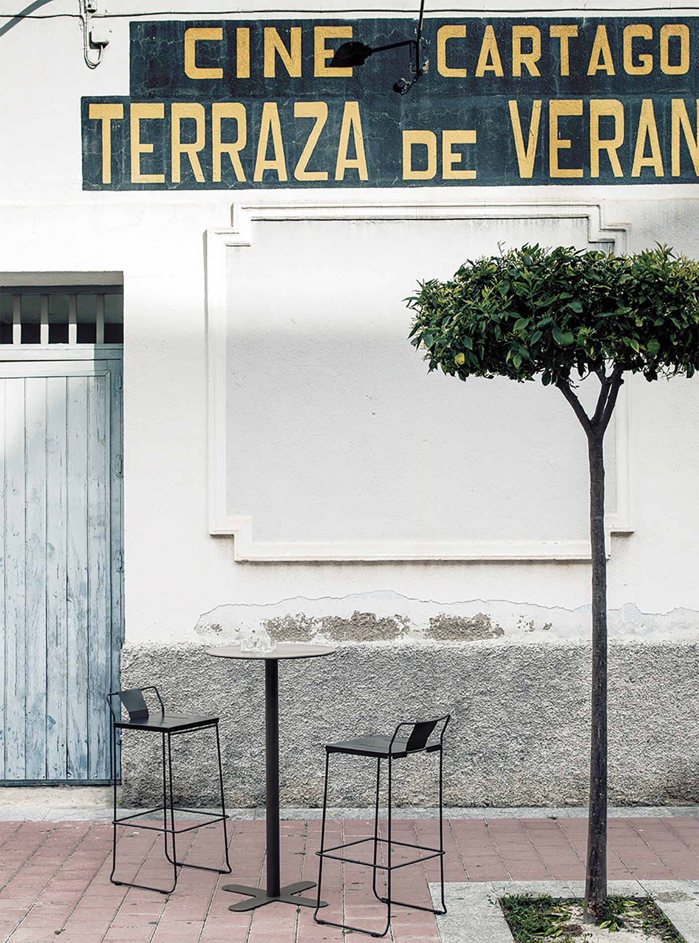 Высокий круглый садовый стол из оцинкованной стали iSimar Антиб ARCH-00108569 - Вид №1