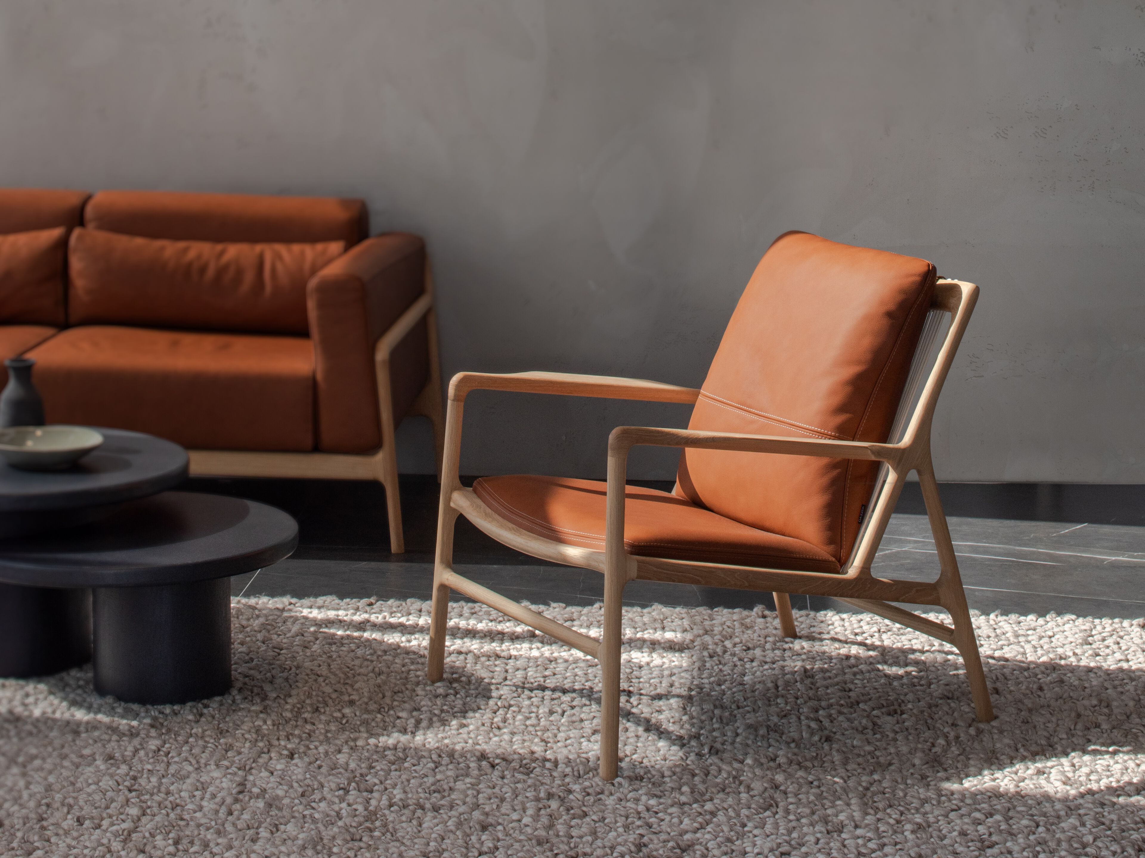 Дубовое кресло с кожаной подушкой Gazzda Dedo ARCH-00089715 - Вид №3