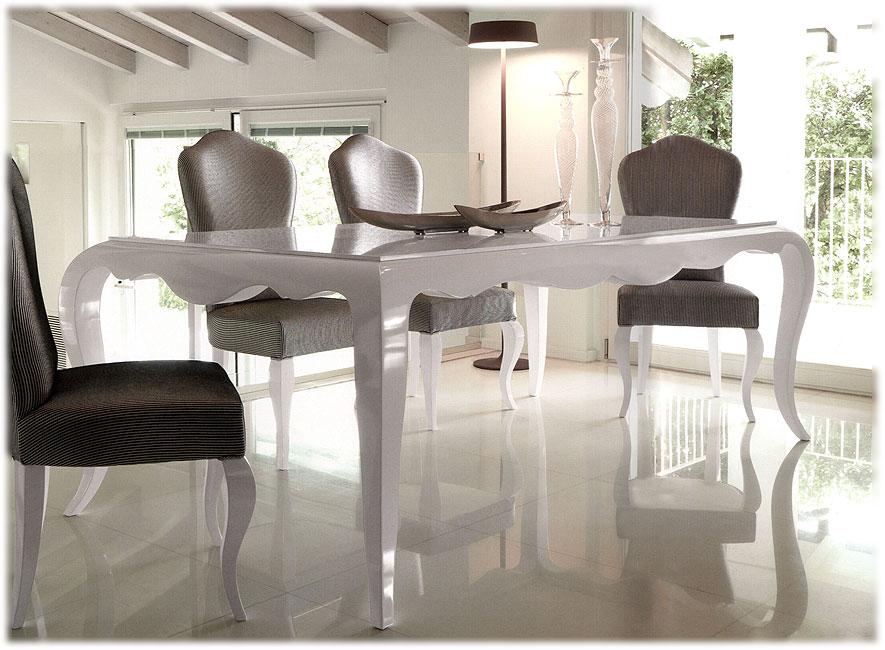 Стол  CANTALUPPI Botero tavolo