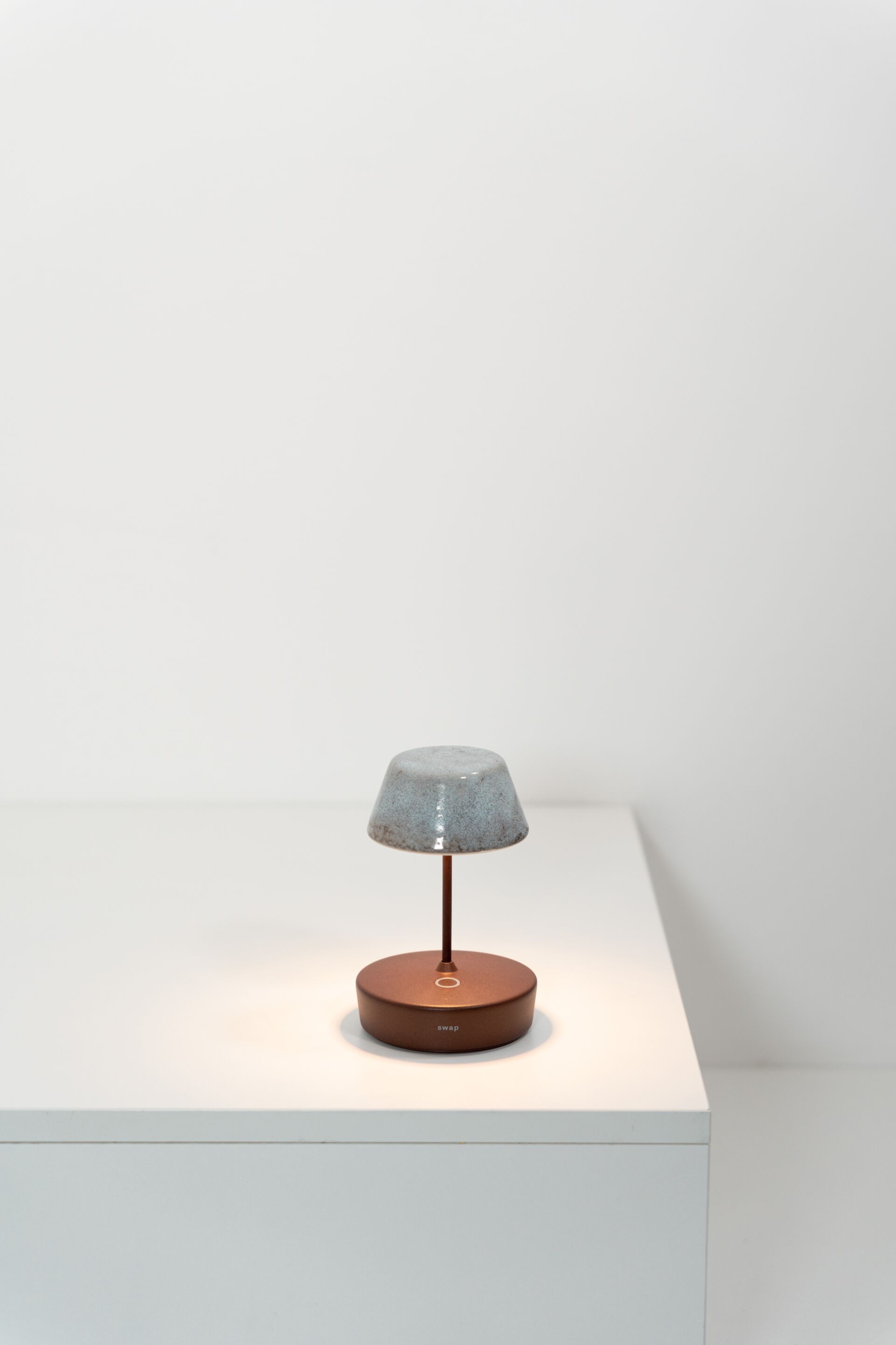 Алюминиевая светодиодная настольная лампа с диммером Zafferano Swap ARCH-00013424 - Вид №10