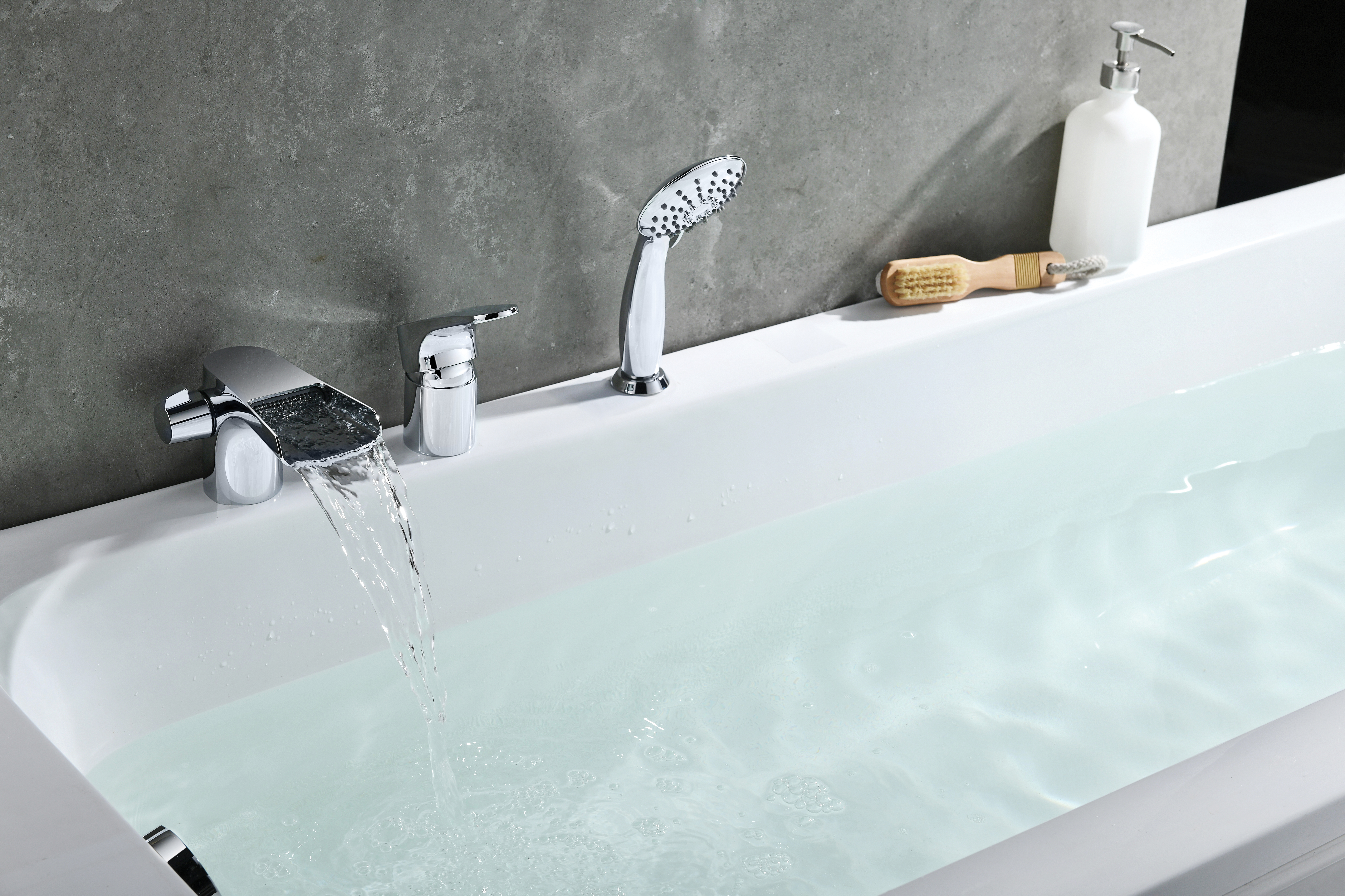 LM4345C Смеситель Shift на борт ванны LEMARK SHIFT - Вид №2