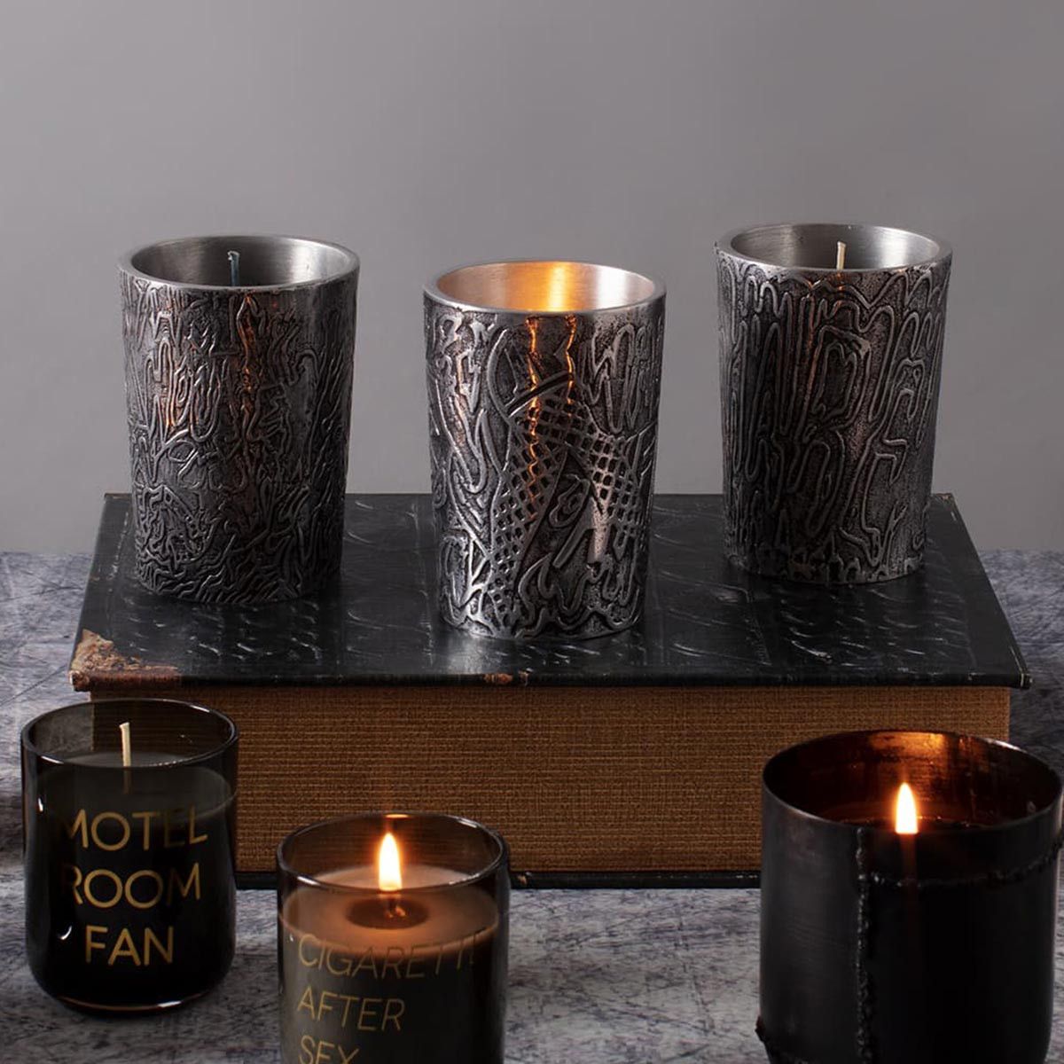 Свеча в алюминиевом подсвечнике 10,8х8 см черная Burning down the house SELETTI  00-3883350 Черный  - Вид №1