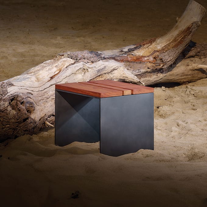 Наружное сиденье из стали и дерева CYRIA Pysa ARCH-00001994