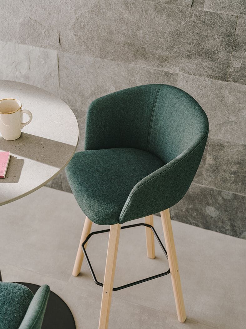 Высокий тканевый стул с подставкой для ног и деревянным основанием Lapalma перчатка ARCH-00038491 - Вид №4