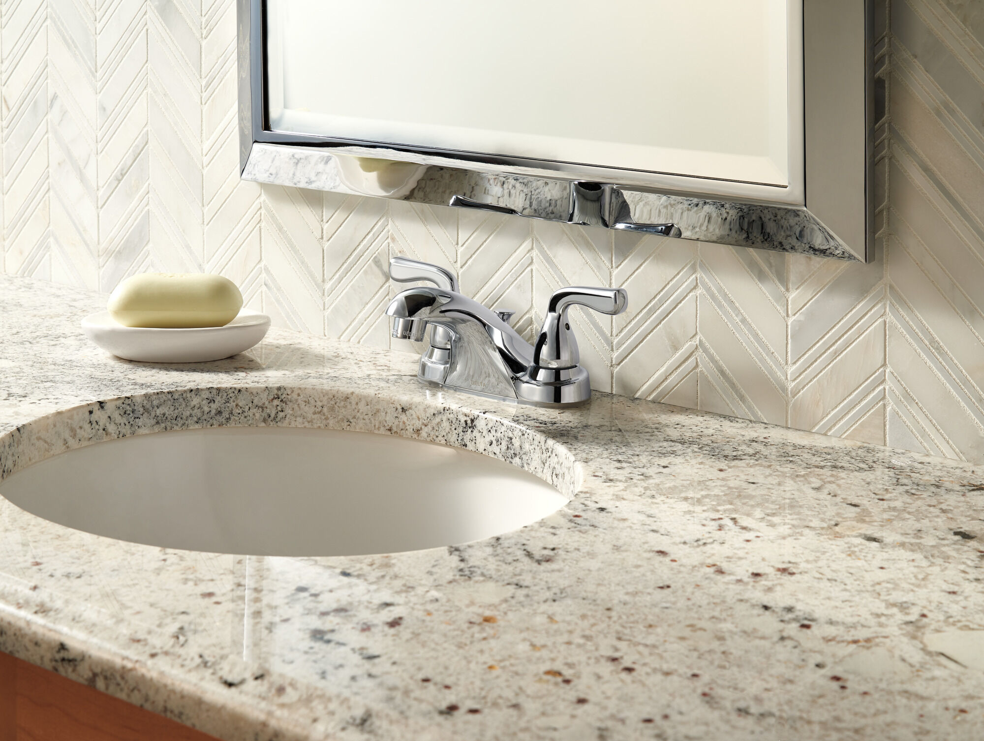 B2511LF-PPU-ECO Смеситель для ванной комнаты с двумя ручками Delta Faucet Foundations Хром  - Вид №6