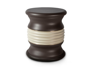 Низкий садовый стул из стекловолокна