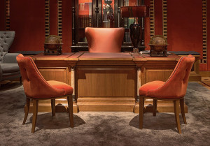 Письменный стол TUDOR ANNIBALE COLOMBO M1569