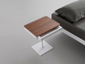 Металлическая прикроватная тумбочка с ящиком