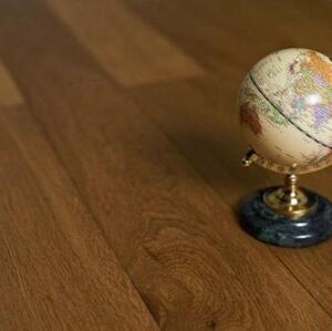 Паркетная доска Amber Wood Дуб Натур (Гладкая) 1860х148 мм.