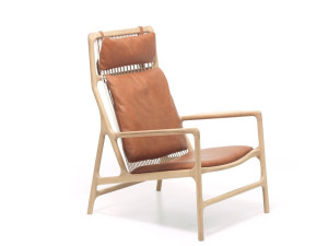 Дубовое кресло с кожаной подушкой