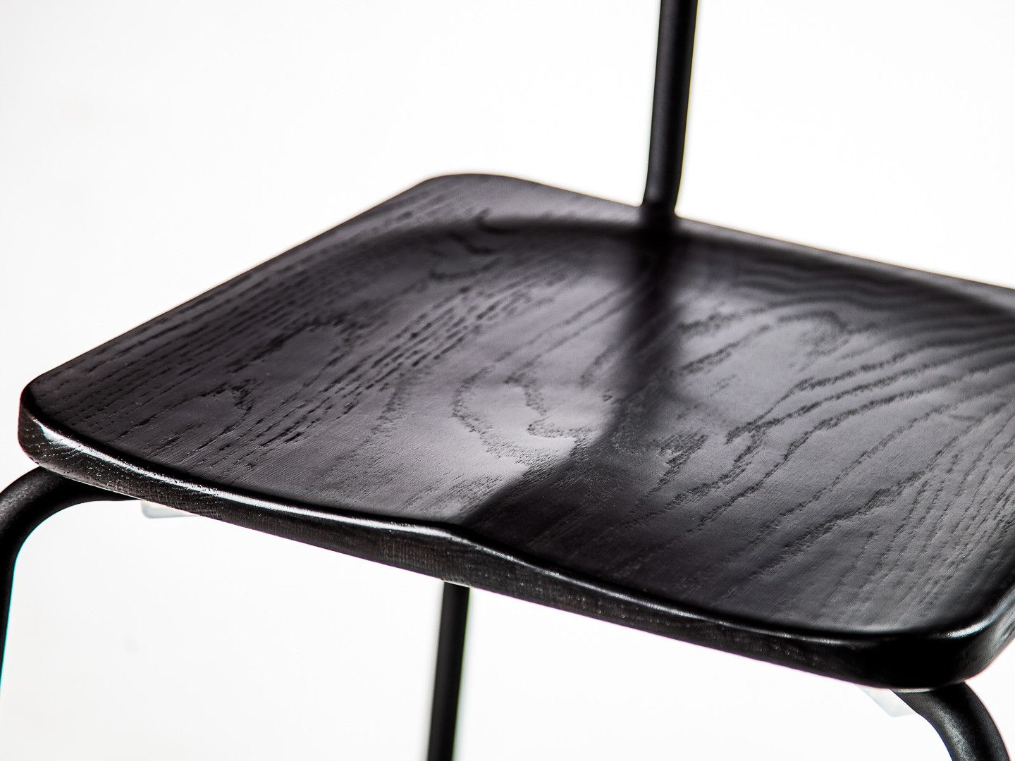 Стальной и деревянный штабелируемый барный стул Liqui Contracts Milne ARCH-00086988 - Вид №2