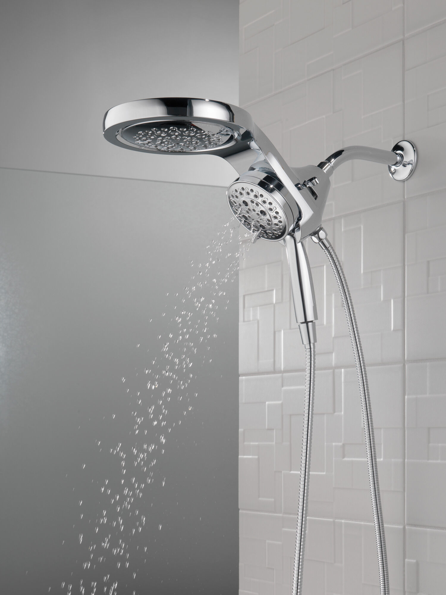 58680 HydroRain® H2Okinetic® 5-регулировочная душевая лейка два в одном Delta Faucet Universal Showering Хром  - Вид №22