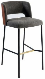more Барный стул с подставкой для ног Harri