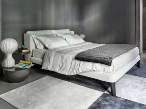 Meridiani Двуспальная кровать из ткани с мягким изголовьем