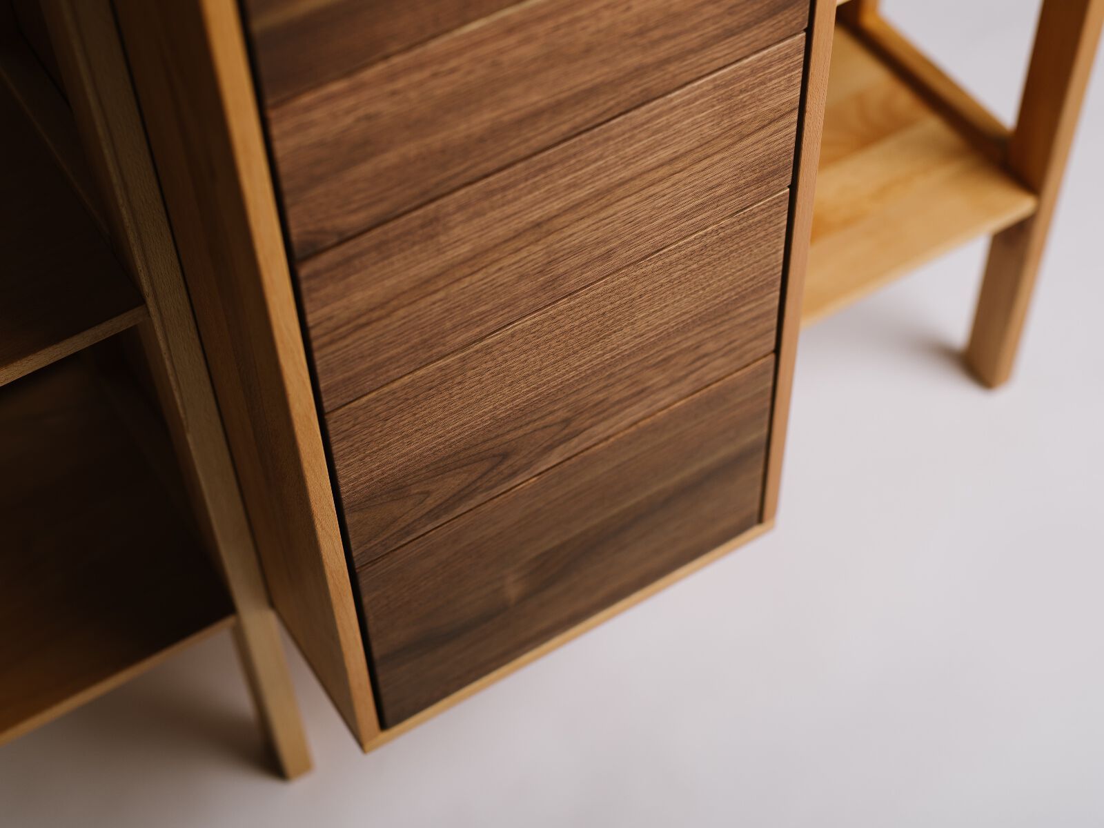 Секционный книжный шкаф из массива дерева sixay furniture OFFISIX Shelf System ARCH-00094591 - Вид №5