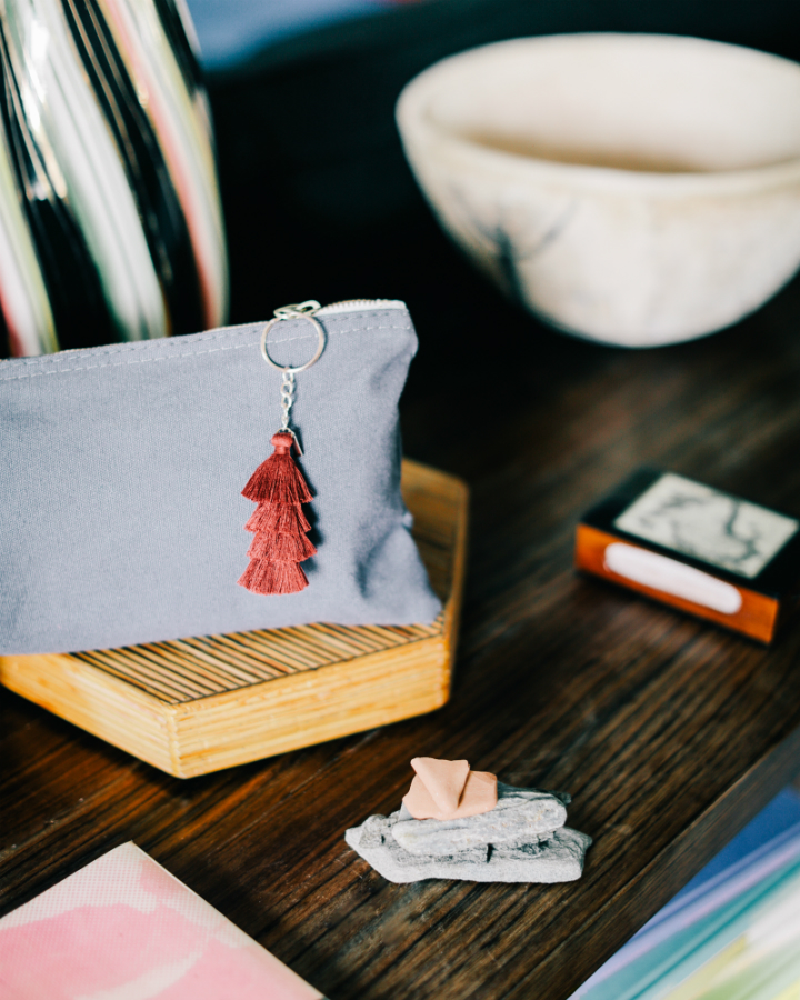 DYTASSEBR Брелок для ключей tassels, красно-коричневый Doiy  - Вид №1