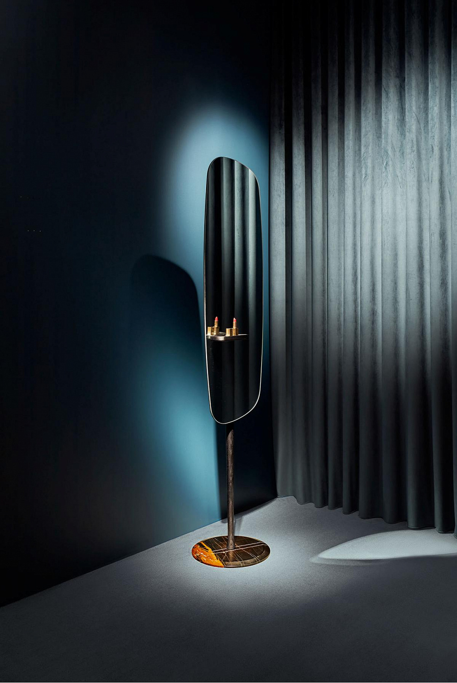 072284 Зеркало черное Nomon Momentos 