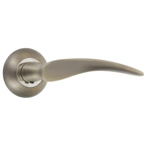 Ручка дверная на розетке Фабрика Замков A 105, цвет бронза