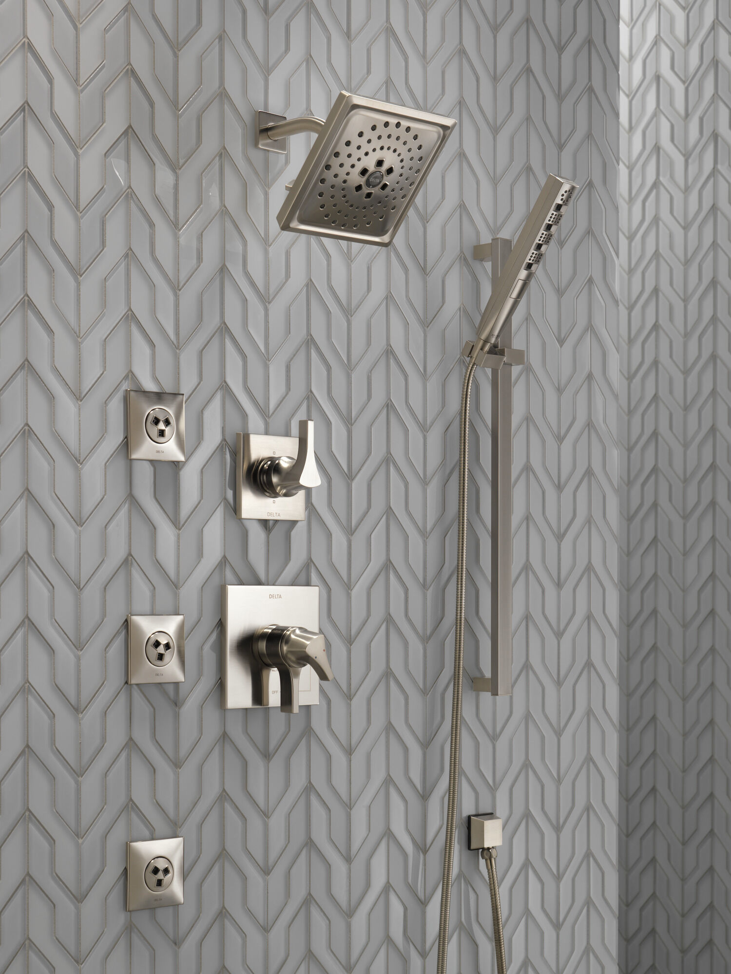 HydraChoice® Body Spray - H2Okinetic® Успокаивающая насадка-спрей Delta Faucet SH5003-SS - Вид №16