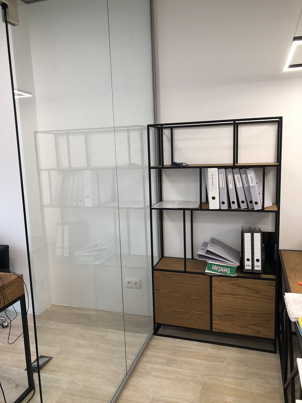 Стеллаж черный, американский орех Makella new black INTELLIGENT DESIGN СТЕЛЛАЖ MAKELLA 260786 Коричневый;черный  - Вид №5