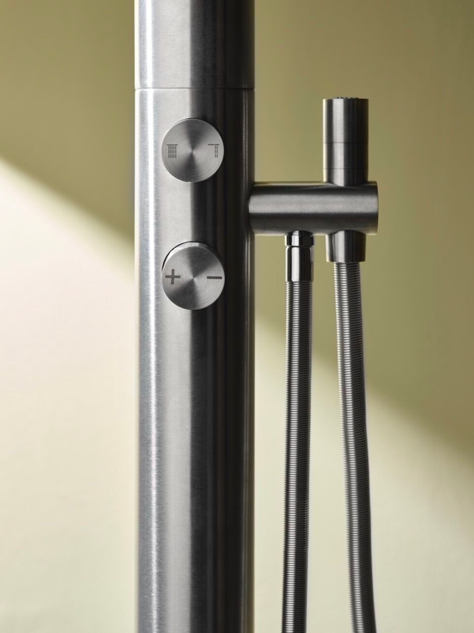 Напольная душевая колонна из нержавеющей стали с душем и ручным душем BEAMTECH FONTE CLNT500 ARCH-00074912 - Вид №1