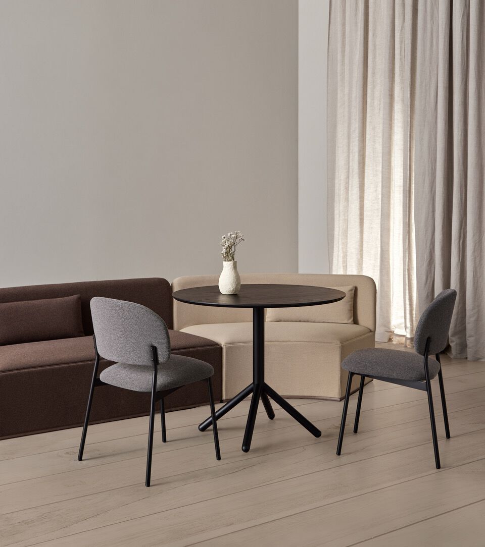 Штабелируемый тканевый мягкий стул Blasco&Vila RC Metal ARCH-00034021 - Вид №5