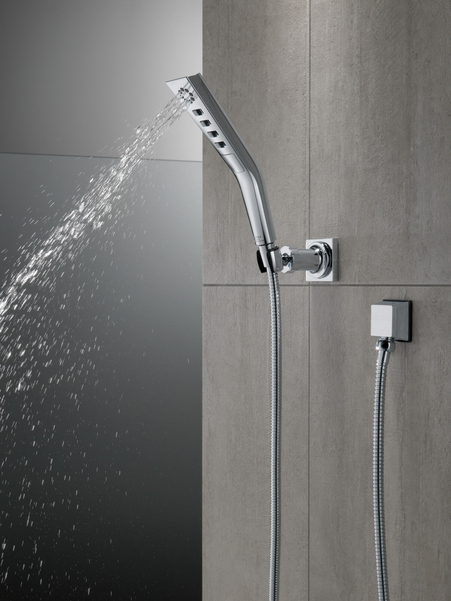 55799-KS H2Okinetic® Ручной душ с 3 настройками для настенного монтажа Delta Faucet Universal Showering Черный нержавеющий  - Вид №4