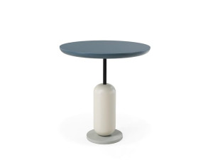 Круглый стол для сервировки